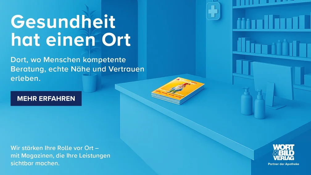 Heft auf Schreibtisch 