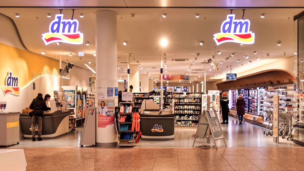Innenraum vom Drogeriemarkt dm