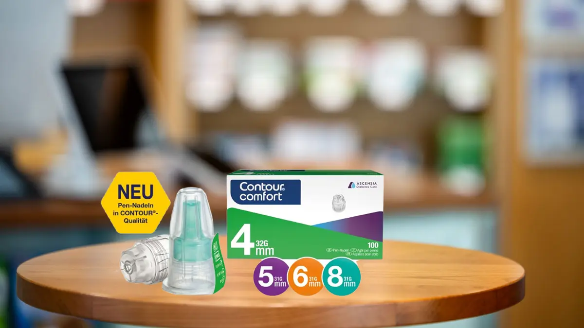 Verpackung von Contour®Comfort Pen-Nadeln auf dem HV-Tisch, daneben liegen ausgepackte Pen-Nadeln