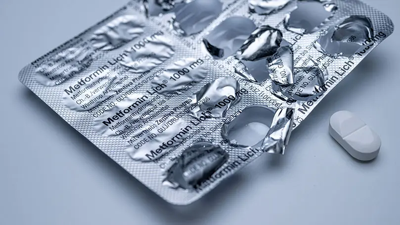 angebrochener Blister mit Metformin-Tabletten