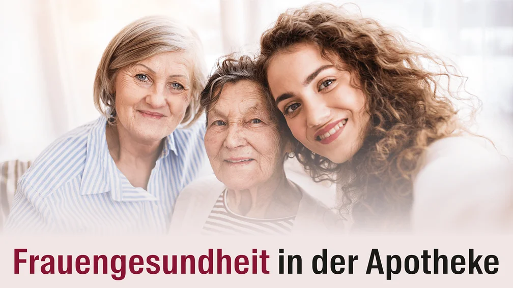 Frauen unterschiedlichen Alters lächeln