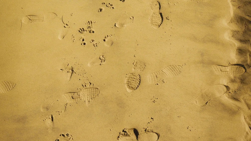 Fußspuren im Sand