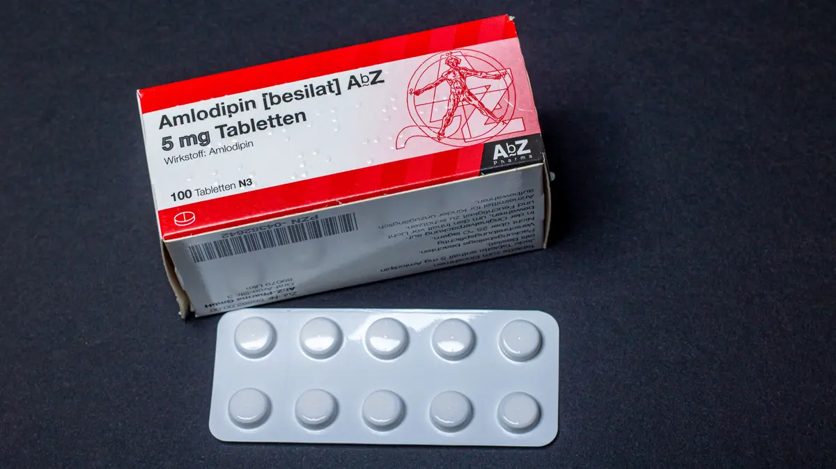 Verpackung Amlodipin und Tablettenblister 